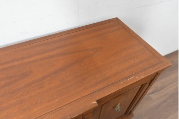 中古　DREXEL HERITAGE JAPAN(ドレクセルヘリテイジジャパン)　Triune(トライユン)　マホガニー材　クラシカルなサイドボード　(R-087038)