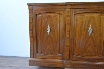 中古　DREXEL HERITAGE JAPAN(ドレクセルヘリテイジジャパン)　Triune(トライユン)　マホガニー材　クラシカルなサイドボード　(R-087038)