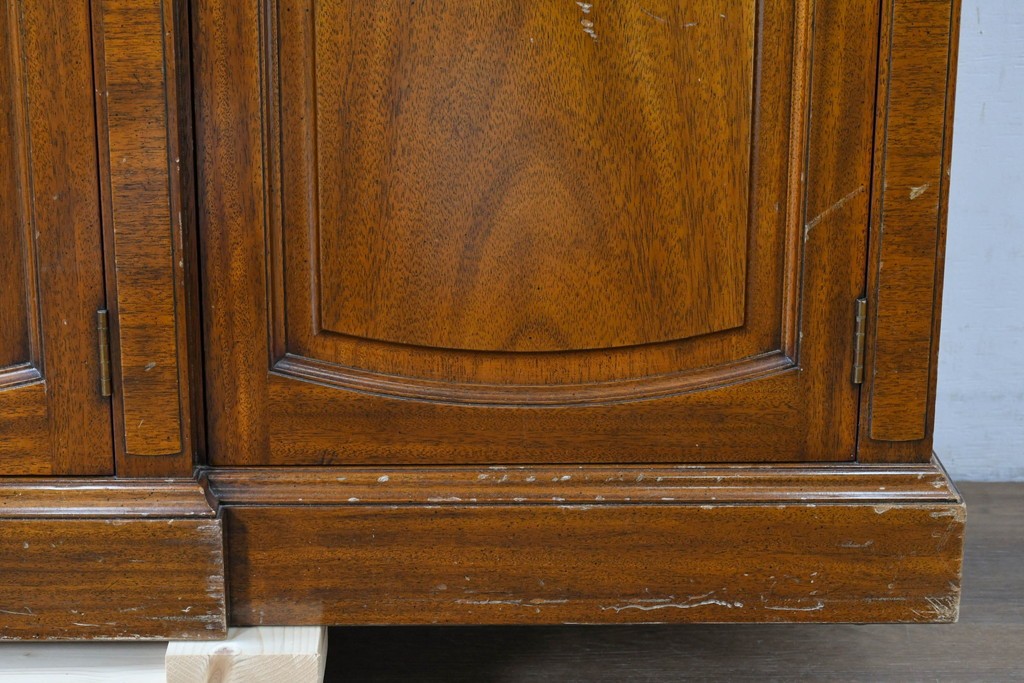 中古　DREXEL HERITAGE JAPAN(ドレクセルヘリテイジジャパン)　Triune(トライユン)　マホガニー材　クラシカルなサイドボード　(R-087038)