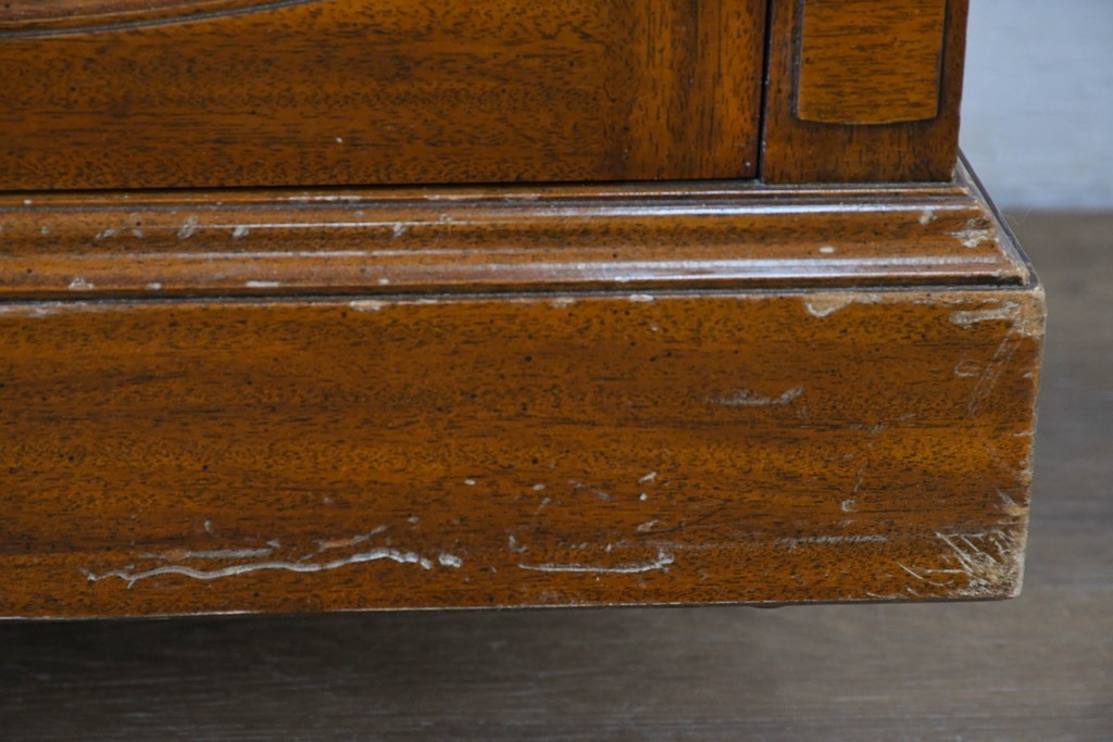 中古　DREXEL HERITAGE JAPAN(ドレクセルヘリテイジジャパン)　Triune(トライユン)　マホガニー材　クラシカルなサイドボード　(R-087038)