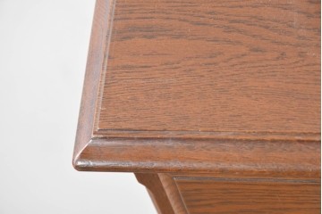 中古　美品　横浜クラシック家具 ダニエル(Daniel)　特注モデル　オーク材　収納力たっぷりのチェスト　(R-087039)