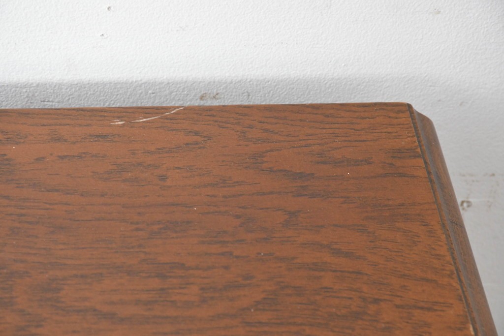 中古　美品　横浜クラシック家具 ダニエル(Daniel)　特注モデル　オーク材　収納力たっぷりのチェスト　(R-087039)