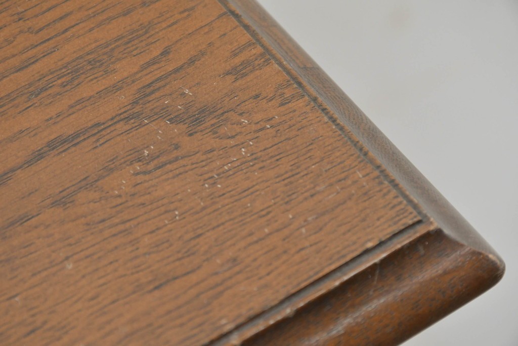 中古　美品　横浜クラシック家具 ダニエル(Daniel)　特注モデル　オーク材　収納力たっぷりのチェスト　(R-087039)