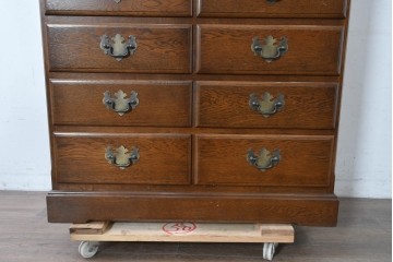 中古　美品　横浜クラシック家具 ダニエル(Daniel)　特注モデル　オーク材　収納力たっぷりのチェスト　(R-087039)