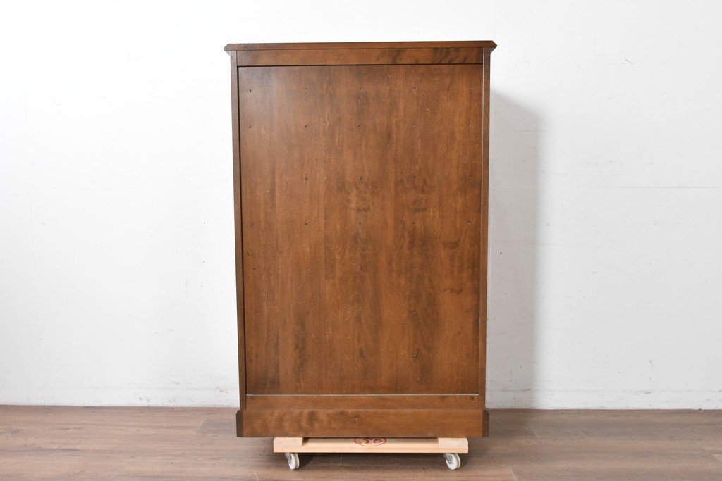 中古　美品　横浜クラシック家具 ダニエル(Daniel)　特注モデル　オーク材　収納力たっぷりのチェスト　(R-087039)