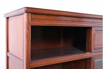 中古　高級品　伊勢丹デパート取り扱い品　指物工芸家具　花梨(カリン)材　職人手作りの小ぶりな茶箪笥　定価約36万円　(R-087040)