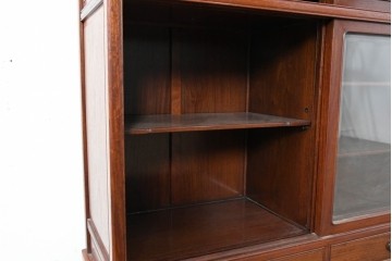 中古　高級品　伊勢丹デパート取り扱い品　指物工芸家具　花梨(カリン)材　職人手作りの小ぶりな茶箪笥　定価約36万円　(R-087040)