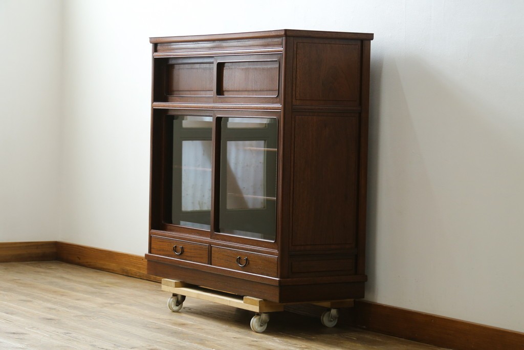 中古　高級品　伊勢丹デパート取り扱い品　指物工芸家具　花梨(カリン)材　職人手作りの小ぶりな茶箪笥　定価約36万円　(R-087040)