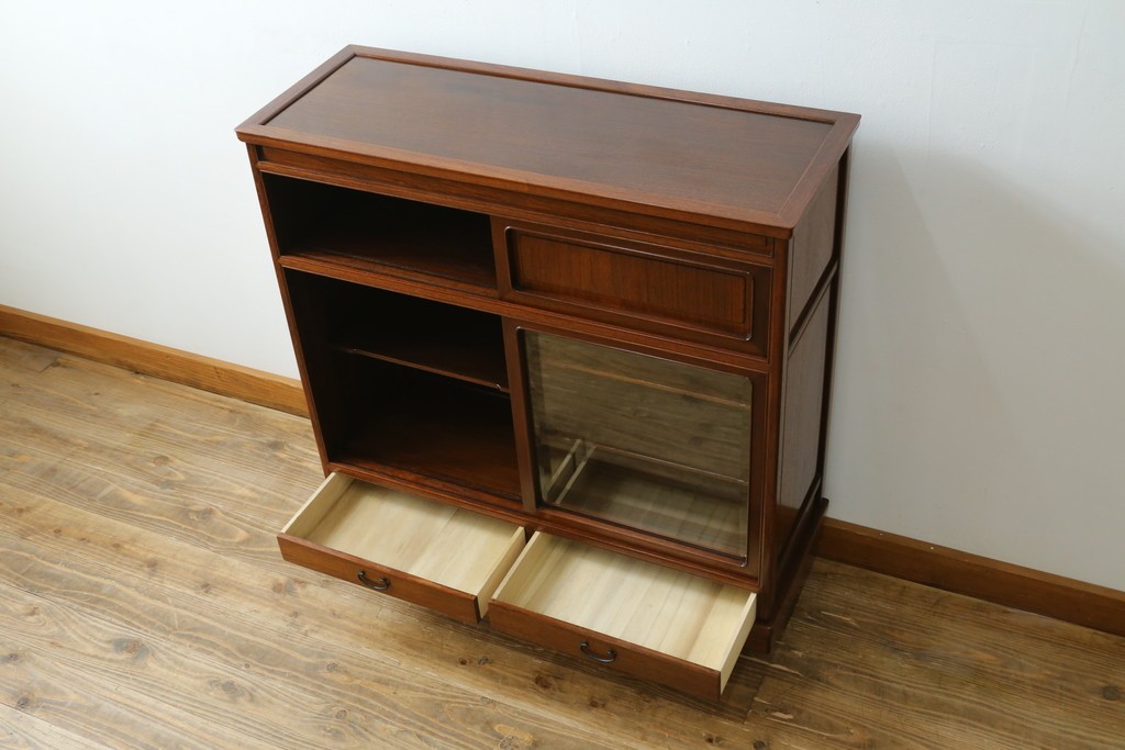中古　高級品　伊勢丹デパート取り扱い品　指物工芸家具　花梨(カリン)材　職人手作りの小ぶりな茶箪笥　定価約36万円　(R-087040)