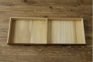 中古　高級品　伊勢丹デパート取り扱い品　指物工芸家具　花梨(カリン)材　職人手作りの小ぶりな茶箪笥　定価約36万円　(R-087040)