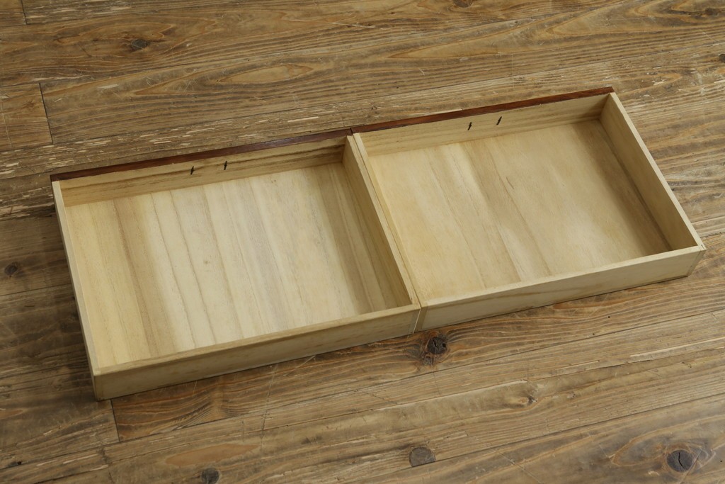 中古　高級品　伊勢丹デパート取り扱い品　指物工芸家具　花梨(カリン)材　職人手作りの小ぶりな茶箪笥　定価約36万円　(R-087040)
