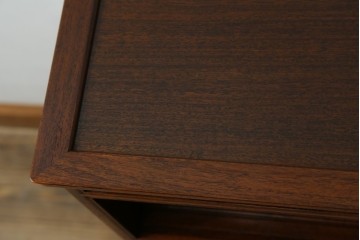 中古　高級品　伊勢丹デパート取り扱い品　指物工芸家具　花梨(カリン)材　職人手作りの小ぶりな茶箪笥　定価約36万円　(R-087040)