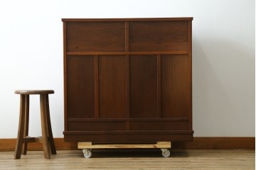 中古　高級品　伊勢丹デパート取り扱い品　指物工芸家具　花梨(カリン)材　職人手作りの小ぶりな茶箪笥　定価約36万円　(R-087040)