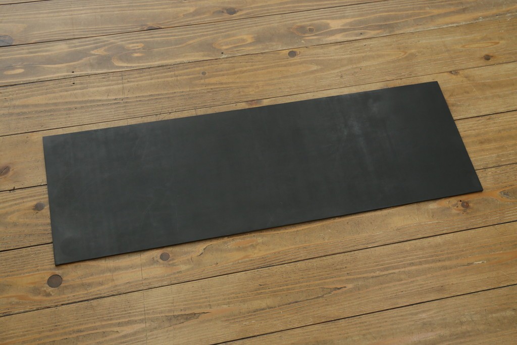 中古　高級品　伊勢丹デパート取り扱い品　指物工芸家具　花梨(カリン)材　職人手作りの小ぶりな茶箪笥　定価約36万円　(R-087040)