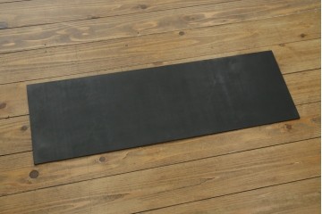 中古　高級品　伊勢丹デパート取り扱い品　指物工芸家具　花梨(カリン)材　職人手作りの小ぶりな茶箪笥　定価約36万円　(R-087040)