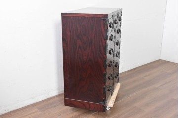 中古　美品　特注モデル　岩谷堂箪笥　重厚感あふれる引き出し13杯の整理箪笥　(R-087041)