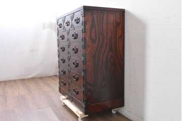 中古　美品　特注モデル　岩谷堂箪笥　重厚感あふれる引き出し13杯の整理箪笥　(R-087041)
