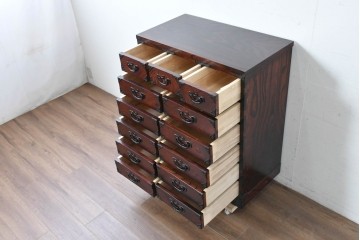 中古　美品　特注モデル　岩谷堂箪笥　重厚感あふれる引き出し13杯の整理箪笥　(R-087041)