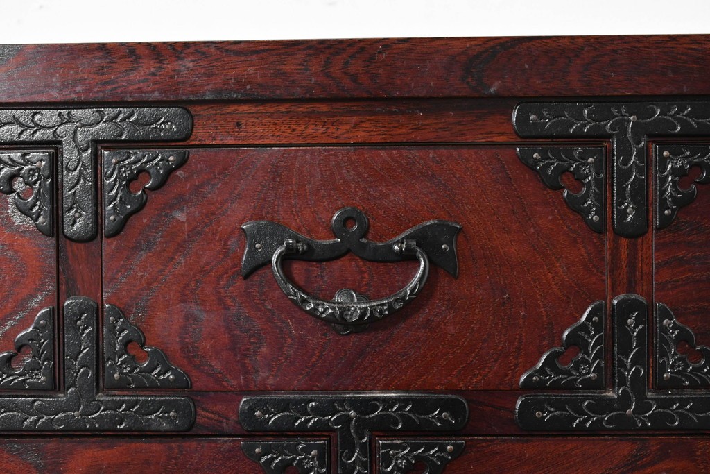 中古　美品　特注モデル　岩谷堂箪笥　重厚感あふれる引き出し13杯の整理箪笥　(R-087041)