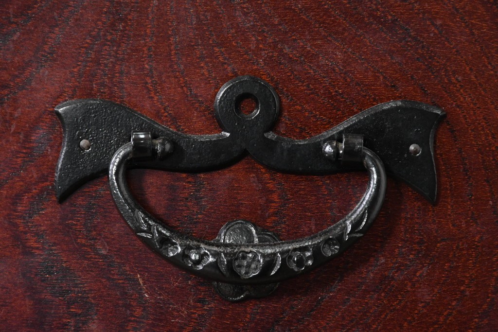 中古　美品　特注モデル　岩谷堂箪笥　重厚感あふれる引き出し13杯の整理箪笥　(R-087041)