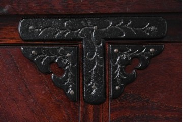 中古　美品　特注モデル　岩谷堂箪笥　重厚感あふれる引き出し13杯の整理箪笥　(R-087041)