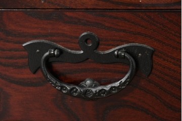 中古　美品　特注モデル　岩谷堂箪笥　重厚感あふれる引き出し13杯の整理箪笥　(R-087041)