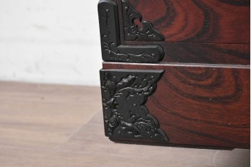 中古　美品　特注モデル　岩谷堂箪笥　重厚感あふれる引き出し13杯の整理箪笥　(R-087041)