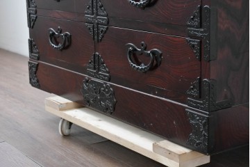 中古　美品　特注モデル　岩谷堂箪笥　重厚感あふれる引き出し13杯の整理箪笥　(R-087041)