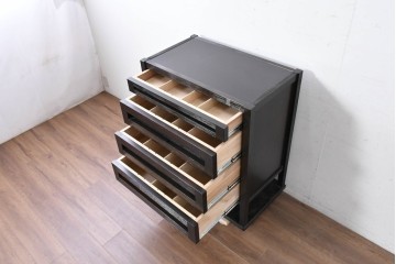 中古　美品　高級品　国産工芸家具　現代和具　NOBUYA MATSUOKA　松岡漆工　浮造り加工の和モダンなチェスト　定価約48万円　(R-087042)