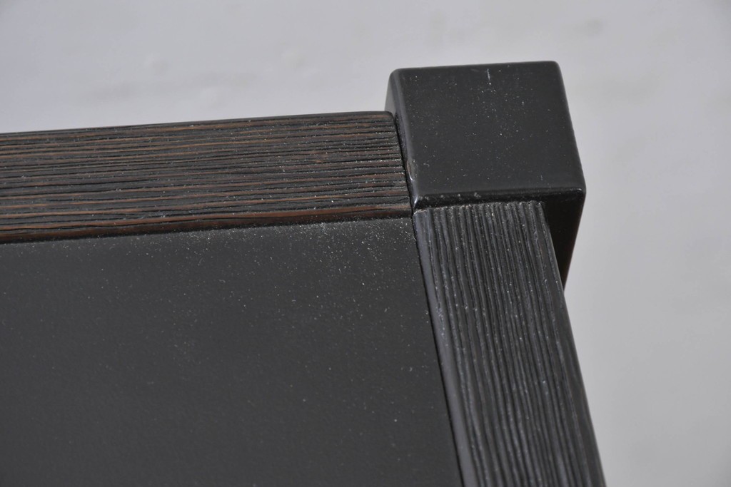 中古　美品　高級品　国産工芸家具　現代和具　NOBUYA MATSUOKA　松岡漆工　浮造り加工の和モダンなチェスト　定価約48万円　(R-087042)