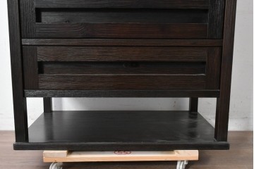 中古　美品　高級品　国産工芸家具　現代和具　NOBUYA MATSUOKA　松岡漆工　浮造り加工の和モダンなチェスト　定価約48万円　(R-087042)