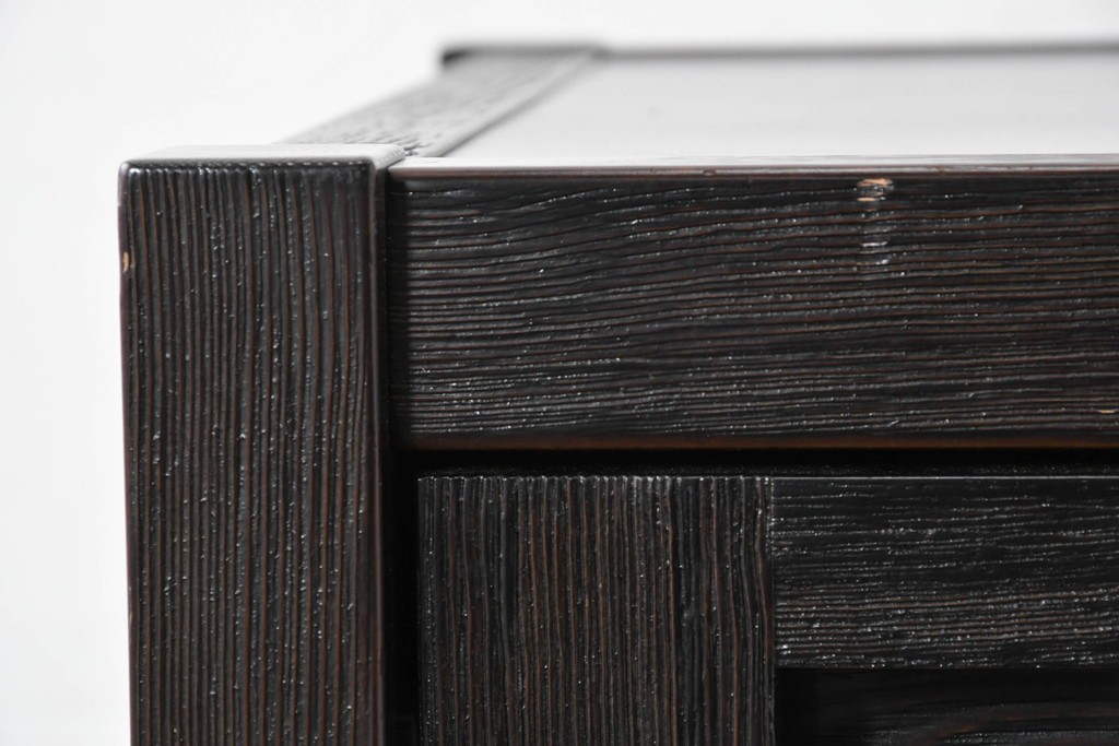 中古　美品　高級品　国産工芸家具　現代和具　NOBUYA MATSUOKA　松岡漆工　浮造り加工の和モダンなチェスト　定価約48万円　(R-087042)