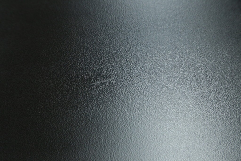 中古　美品　高級品　国産工芸家具　現代和具　NOBUYA MATSUOKA　松岡漆工　浮造り加工の和モダンなチェスト　定価約48万円　(R-087042)