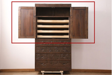 《天板・台輪取り付け加工費込み》中古　伝統工芸　軽井沢彫り　竹彫刻が印象的な着物箪笥　(R-087045)