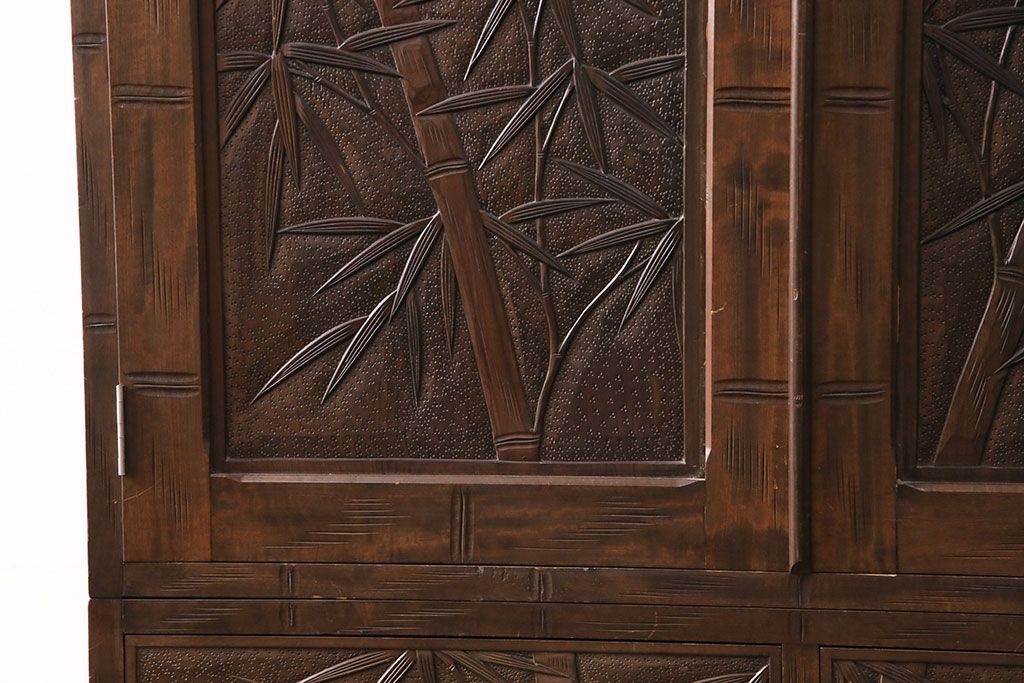 《天板・台輪取り付け加工費込み》中古　伝統工芸　軽井沢彫り　竹彫刻が印象的な着物箪笥　(R-087045)