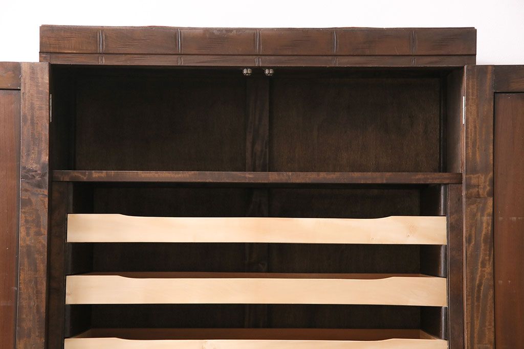 《天板・台輪取り付け加工費込み》中古　伝統工芸　軽井沢彫り　竹彫刻が印象的な着物箪笥　(R-087045)