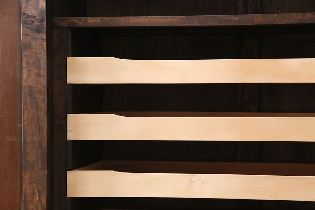 《天板・台輪取り付け加工費込み》中古　伝統工芸　軽井沢彫り　竹彫刻が印象的な着物箪笥　(R-087045)