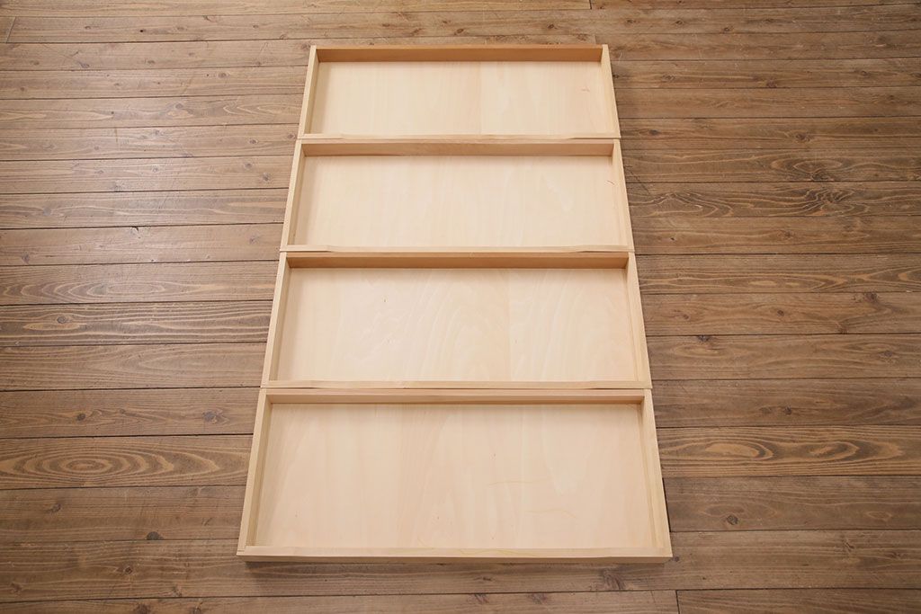 《天板・台輪取り付け加工費込み》中古　伝統工芸　軽井沢彫り　竹彫刻が印象的な着物箪笥　(R-087045)