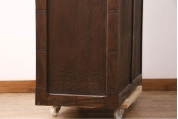 《天板取り付け加工費込み》中古　伝統工芸　軽井沢彫り　竹林の彫刻が味わい深いチェスト　(R-087046)