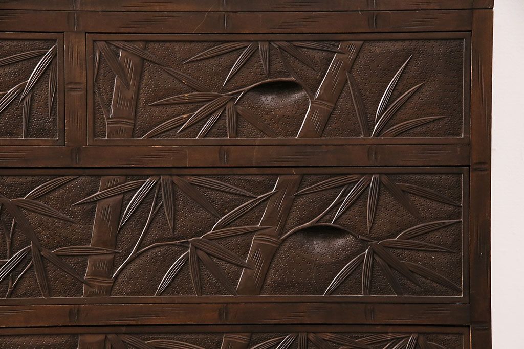 《天板取り付け加工費込み》中古　伝統工芸　軽井沢彫り　竹林の彫刻が味わい深いチェスト　(R-087046)