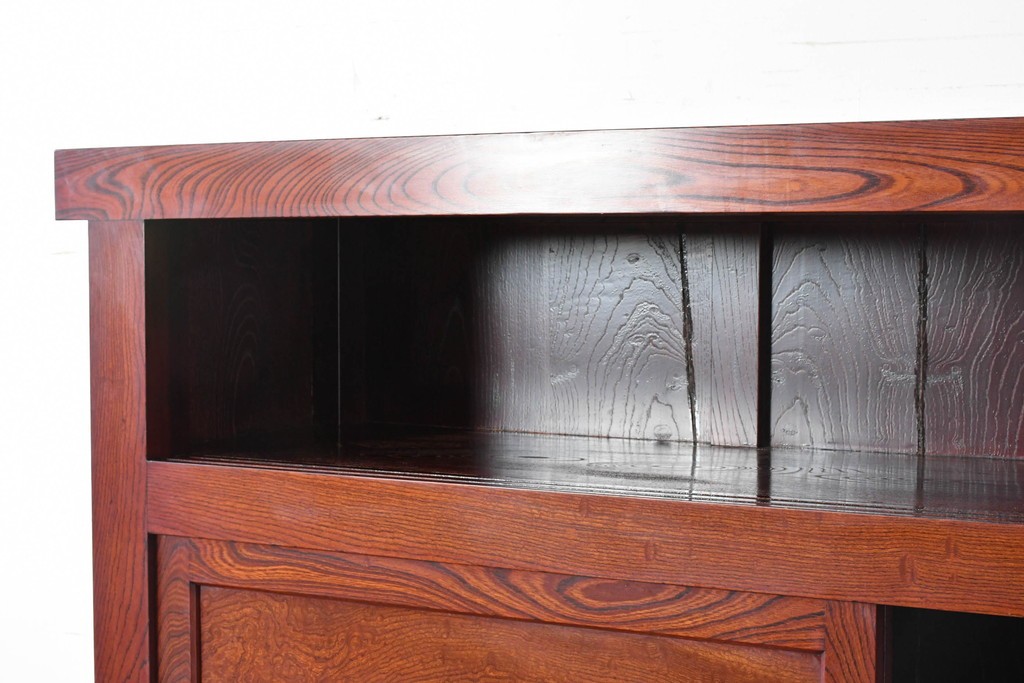 和製ヴィンテージ　最高級!!　国産職人手作り工芸家具　総欅(ケヤキ)材　前板玉杢が美しい総漆塗りの二段重ね水屋箪笥　製作費推定350万円以上　(R-087047)
