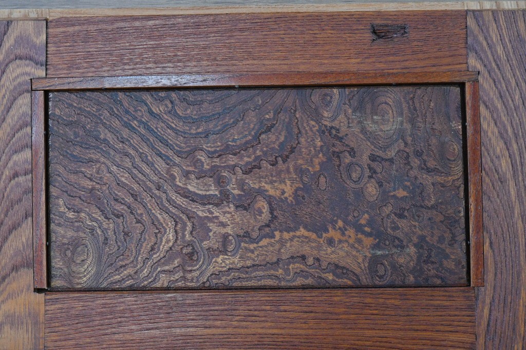 和製ヴィンテージ　最高級!!　国産職人手作り工芸家具　総欅(ケヤキ)材　前板玉杢が美しい総漆塗りの二段重ね水屋箪笥　製作費推定350万円以上　(R-087047)