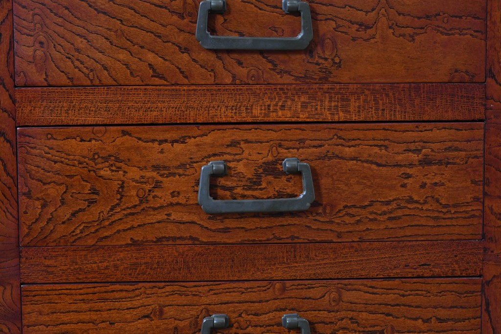 和製ヴィンテージ　最高級!!　国産職人手作り工芸家具　総欅(ケヤキ)材　前板玉杢が美しい総漆塗りの二段重ね水屋箪笥　製作費推定350万円以上　(R-087047)