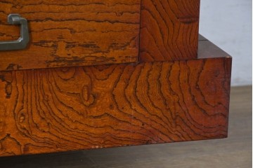 和製ヴィンテージ　最高級!!　国産職人手作り工芸家具　総欅(ケヤキ)材　前板玉杢が美しい総漆塗りの二段重ね水屋箪笥　製作費推定350万円以上　(R-087047)