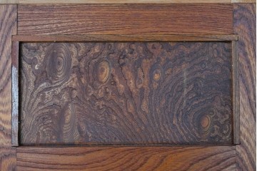 和製ヴィンテージ　最高級!!　国産職人手作り工芸家具　総欅(ケヤキ)材　前板玉杢が美しい総漆塗りの水屋箪笥サイドボード　(R-087048)