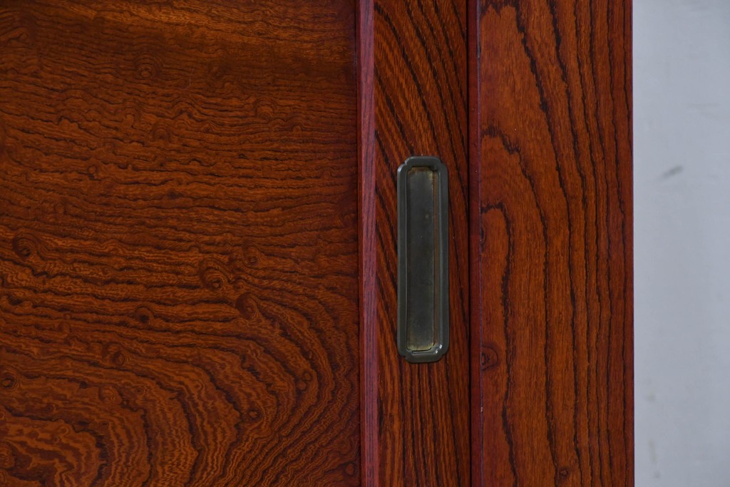 和製ヴィンテージ　最高級!!　国産職人手作り工芸家具　総欅(ケヤキ)材　前板玉杢が美しい総漆塗りの水屋箪笥サイドボード　(R-087048)