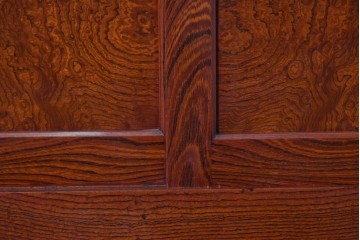 和製ヴィンテージ　最高級!!　国産職人手作り工芸家具　総欅(ケヤキ)材　前板玉杢が美しい総漆塗りの水屋箪笥サイドボード　(R-087048)