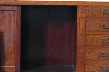 和製ヴィンテージ　最高級!!　国産職人手作り工芸家具　総欅(ケヤキ)材　総漆塗り　前板玉杢が美しい昇り引き出し付きの水屋箪笥サイドボード　(R-087049)