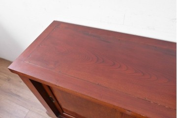 和製ヴィンテージ　最高級!!　国産職人手作り工芸家具　総欅(ケヤキ)材　総漆塗り　前板玉杢が美しい昇り引き出し付きの水屋箪笥サイドボード　(R-087049)