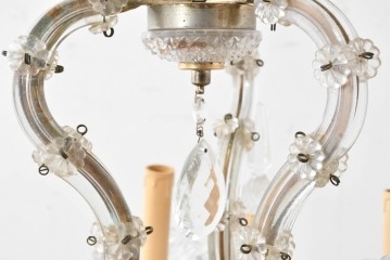 イタリアアンティーク　ガラスドロップが揺れる華やかなシャンデリア　(R-087050)